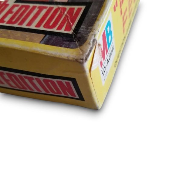 Family Feud Question Game 6th Edition Milton Bradley Question Game Used Complete - Picture 9 of 10